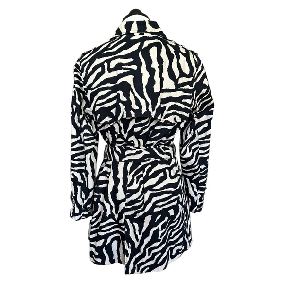 Dennis Basso Zebra Print Trench Coat Jacket Button Front Buckle Belt Size Medium - Picture 9 of 13